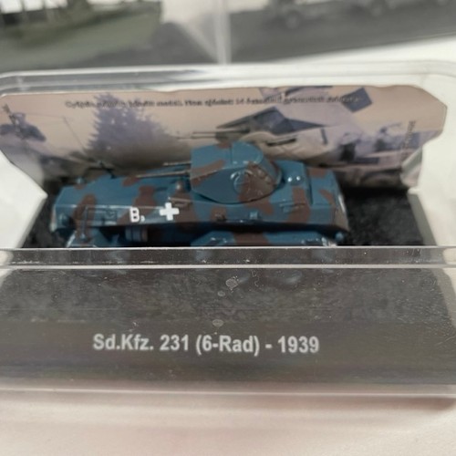 527 - 16 Military vehicles and tanks era 1939 to 1945 all except two with cases 1:72, Altaya (9) and Amerc... 