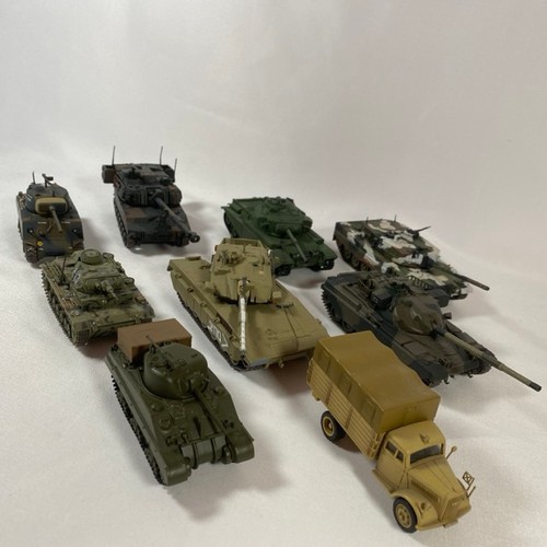 528 - 9 Military vehicles and tanks thought to be Altaya/Amercom 1:72 die-cast models, no cases - Models V... 