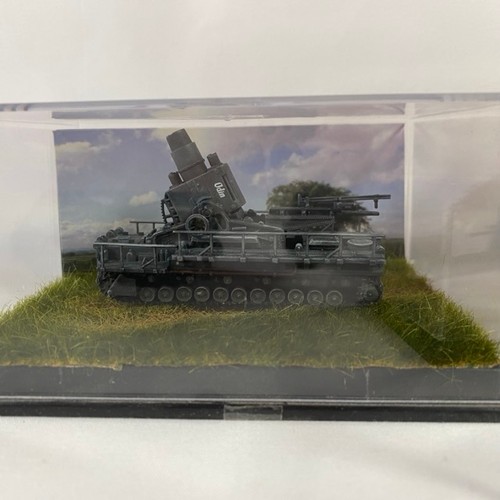 531 - 7 Military vehicles and tanks metal and plastic (various scale), some in display cases, various manu... 