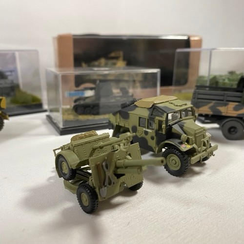 531 - 7 Military vehicles and tanks metal and plastic (various scale), some in display cases, various manu... 