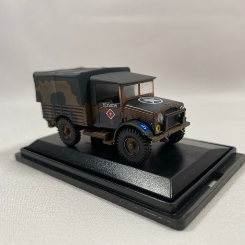 535 - Oxford Diecast 1:76 scale 17 military vehicles, 2 tanks, including Bristol Bloodhound missile launch... 