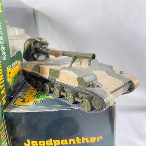 538 - 16 Easy Model (Ground Armor) tanks and military vehicles fully assembled & painted polystyrene displ... 