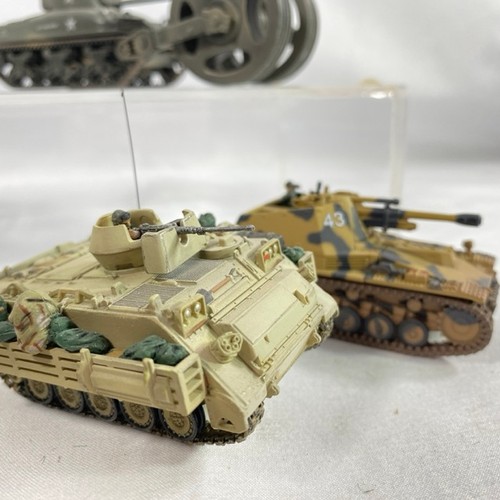 539 - 6 Unimax tanks and military vehicles (1:72 scale) believed to be 'Forces of Valor' range unboxed, in... 