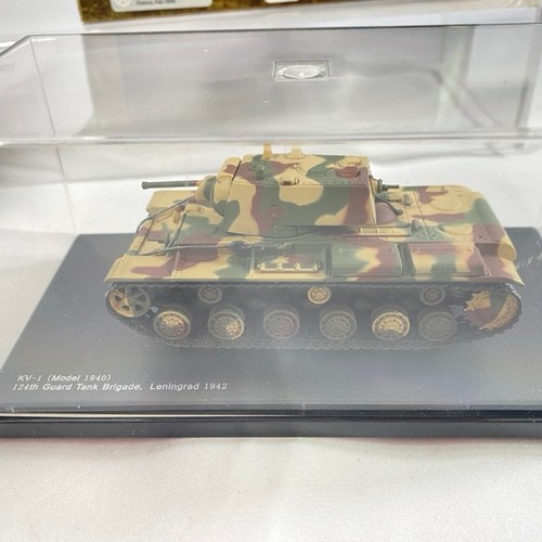 541 - Hobby Master 1:72 Die-cast Tanks (7) and Armoured Fighting Vehicles (4), all in display case except ... 