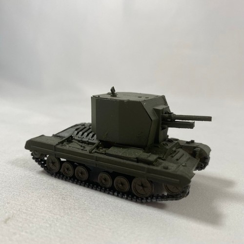 551 - 12 kit-built military vehicles 370g