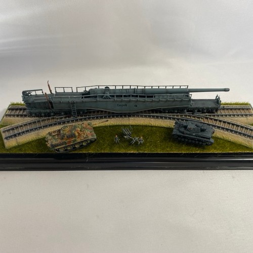 553 - Two 1:144 scale military railroad scenes in two display cases, to include Dragon Can Do 'Leopold' Ge... 