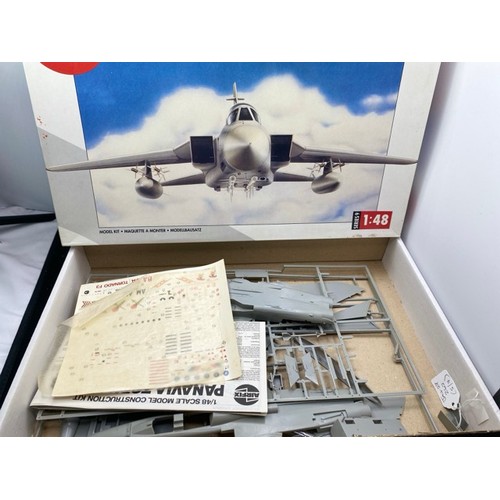 557 - Six Airfix aviation kits and an Italeri USA/NATO aircraft arms (near complete), Airfix 05025 Flanker... 