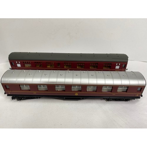 157 - 17 OO gauge coaches including Hornby, Airfix, Lima and Triang, Three Triang Crimson/Cream 1st, Resta... 