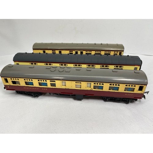 157 - 17 OO gauge coaches including Hornby, Airfix, Lima and Triang, Three Triang Crimson/Cream 1st, Resta... 