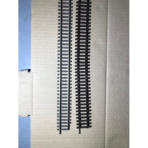 215 - Over 70m of predominantly Peco Streamline flexible track OO gauge, appearing wooden sleeper, previou... 