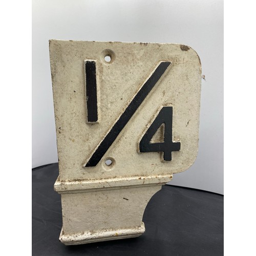 318B - Cast Iron Railway 1/4 Mile Marker - Fair (1) 6200g