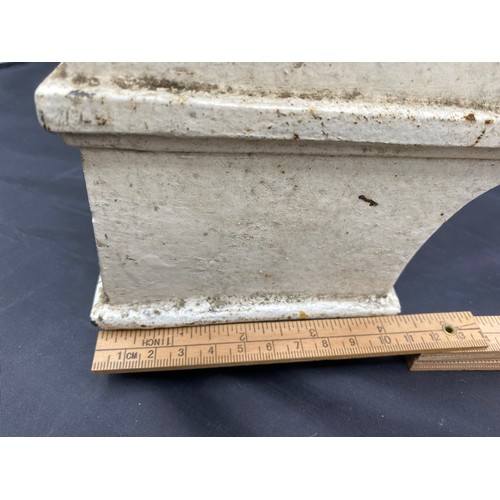 318B - Cast Iron Railway 1/4 Mile Marker - Fair (1) 6200g