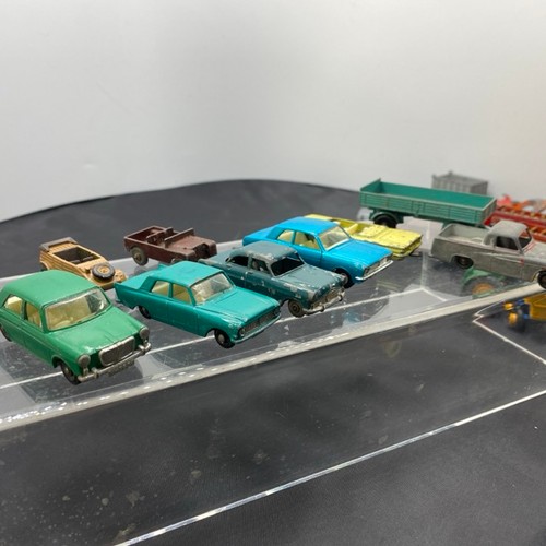 12 - 28 die-cast play-worn Lesney vehicles, plus two petrol pumps, also Mighty Midget Benbros milk cart (... 