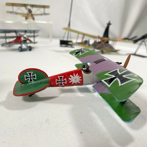 5 - 20 planes in total, 16 Amercom 1:72, 1941 Junkers Ju 87B-2, 1917 Albatros D.V, 1917 Fokker Dr.1, 191... 