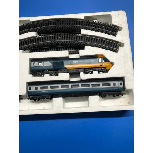 260 - Hornby Inter-City 125 Set, HST Power Car, HST Dummy Power Car, 2 BR Mk III Coaches, Includes Oval Tr... 