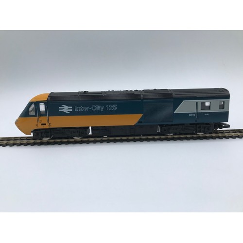 260 - Hornby Inter-City 125 Set, HST Power Car, HST Dummy Power Car, 2 BR Mk III Coaches, Includes Oval Tr... 