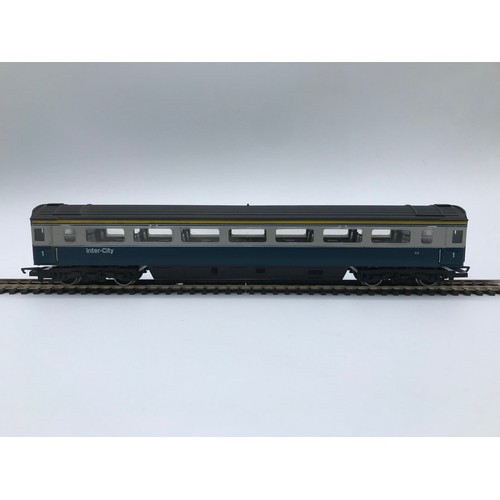 260 - Hornby Inter-City 125 Set, HST Power Car, HST Dummy Power Car, 2 BR Mk III Coaches, Includes Oval Tr... 