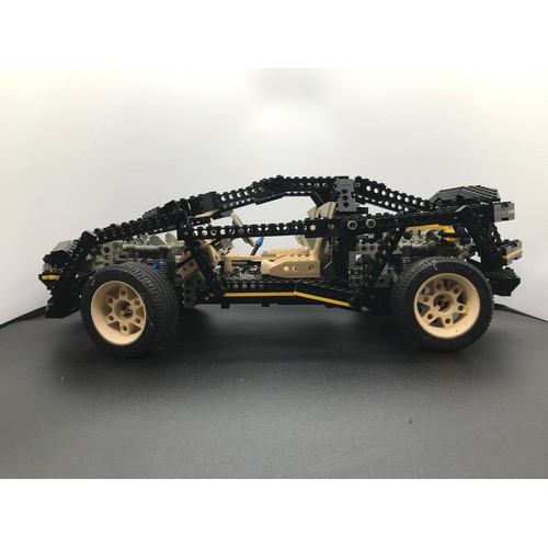 146 - Lego Technic 8880 The Super Car Built with Box, First released in 1994, Appears Complete, Includes I... 