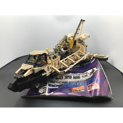 148 - Lego Technic 8480 Space Shuttle Built with Box, First released in 1996, Appears Complete, Includes I... 