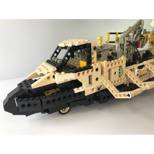 148 - Lego Technic 8480 Space Shuttle Built with Box, First released in 1996, Appears Complete, Includes I... 