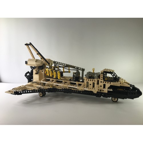 148 - Lego Technic 8480 Space Shuttle Built with Box, First released in 1996, Appears Complete, Includes I... 