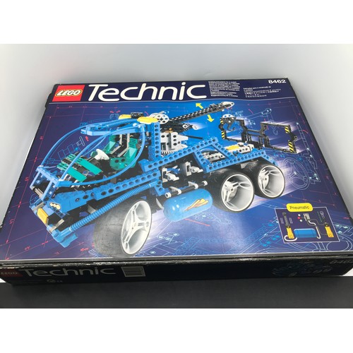 160 - Lego Technic 8462 Tow Truck with Box, First released in 1998, Assured Complete but Unchecked, Includ... 