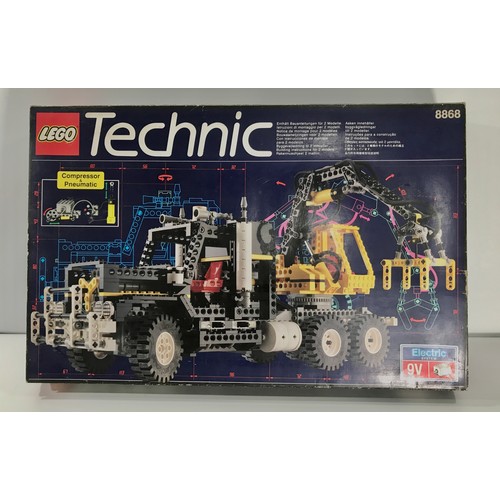 161 - Lego Technic 8868 Air Tech Claw Rig with Box, aka Technic Truck with Compress and Pneumatic System, ... 