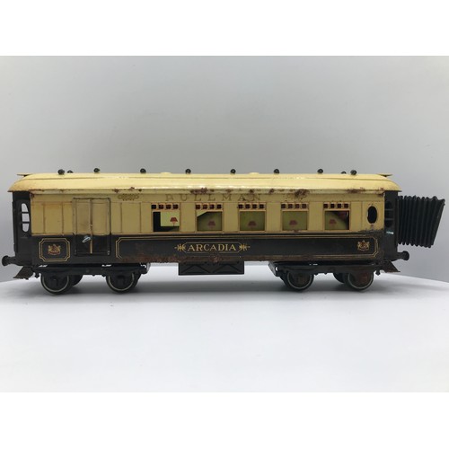 216 - A Hornby Series 0 Gauge Special Pullman Iolanthe and Arcadia Coaches, Arcadia with Corridor Coach Co... 