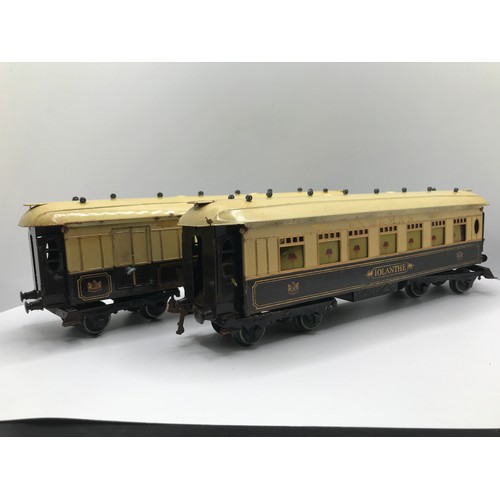 216 - A Hornby Series 0 Gauge Special Pullman Iolanthe and Arcadia Coaches, Arcadia with Corridor Coach Co... 