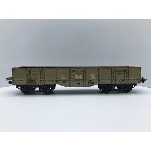 217 - Hornby Series O Gauge No.2 High Capacity Wagon W607 and No.2 Lumber Wagon RS669 both Boxed, Lumber w... 