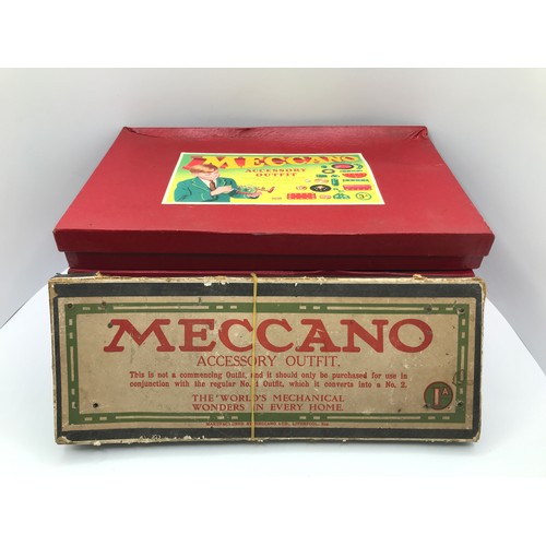 210 - Large Lot of pre-war Meccano loose and Boxed Sets 1A, 3A and 4A, Loose Meccano in two tin boxes, not... 