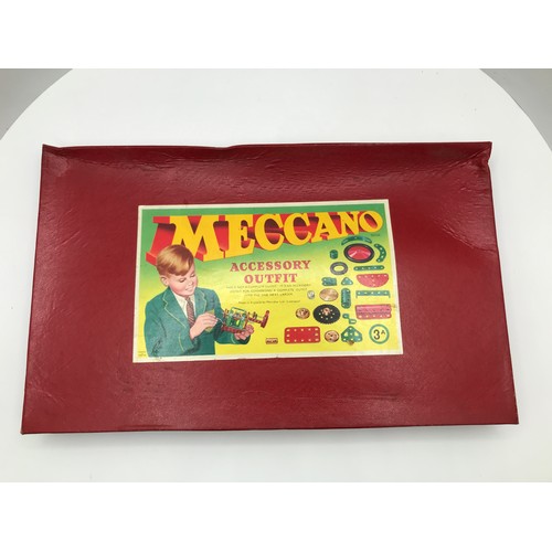 210 - Large Lot of pre-war Meccano loose and Boxed Sets 1A, 3A and 4A, Loose Meccano in two tin boxes, not... 