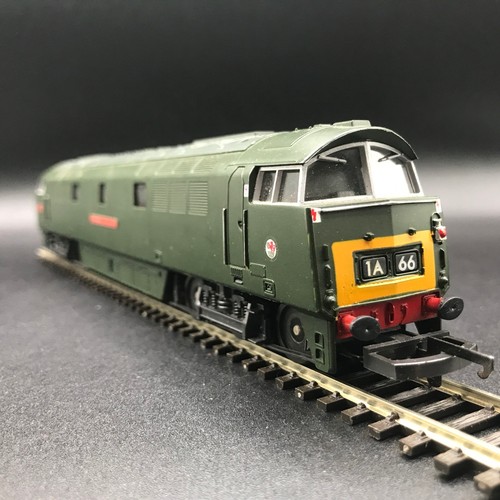 270 - Two Lima Diesel Locos OO Gauge both Tested Runners, 
Lima Class 52 Western Explorer BR Green D1002, ... 