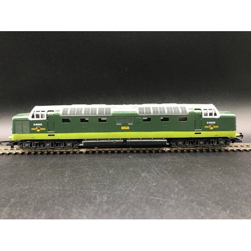 270 - Two Lima Diesel Locos OO Gauge both Tested Runners, 
Lima Class 52 Western Explorer BR Green D1002, ... 