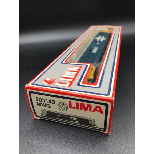 271 - A Lima Diesel Loco OO Gauge and Rake of Five Lima Intercity Coaches, Tested Runner; Lima 205142MWG C... 