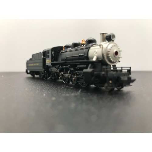 361 - A Bachmann 51562 'N gauge' American Steam Locomotive, Tested Runner, Prairie 2-6-2 & Tender #9720, B... 