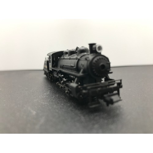 363 - A Bachmann 50564 'N gauge' American Steam Locomotive, Tested Runner, USRA 0-6-0 Switcher & Tender #5... 