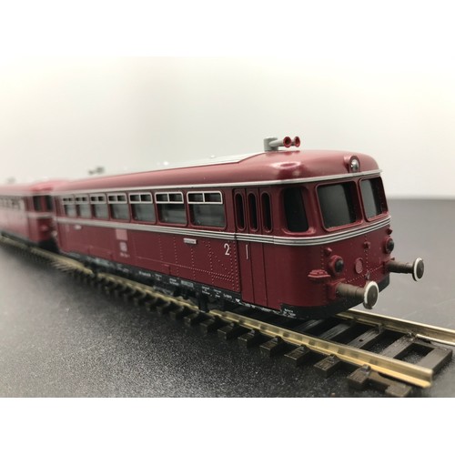 248 - Trix Powered Rail-car, twin cars HO Gauge, Tested Runner with bi-directional Lights, DB 798 724-1 an... 