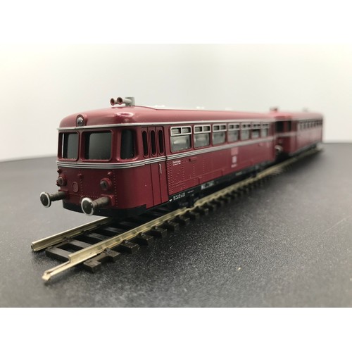 248 - Trix Powered Rail-car, twin cars HO Gauge, Tested Runner with bi-directional Lights, DB 798 724-1 an... 