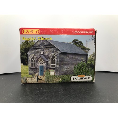 436 - 13 'OO' mainly Hornby Skaledale and Scenecraft Buildings includes, R9662 Low-Relief Modern Factory F... 