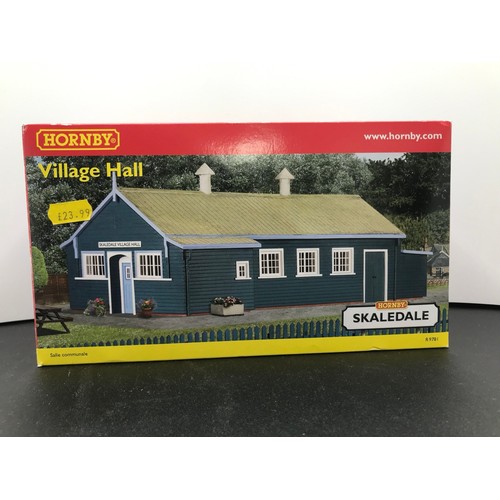 436 - 13 'OO' mainly Hornby Skaledale and Scenecraft Buildings includes, R9662 Low-Relief Modern Factory F... 