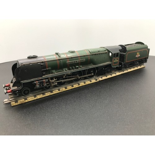 336 - Two Dublo 3-Rail Locomotives, EDLT20 4-6-0 7013 Loco & Tender 'Bristol Castle' Boxed (Good), Rings a... 