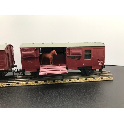 347 - Twenty-five Dublo Rolling-stock wagons, Boxed and un-boxed, Horse-transporter with Horse, includes B... 