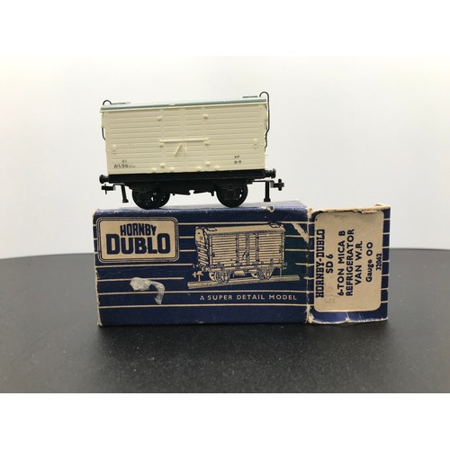 347 - Twenty-five Dublo Rolling-stock wagons, Boxed and un-boxed, Horse-transporter with Horse, includes B... 