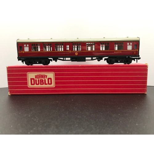 348 - Four Hornby Dublo BR Coaches 4075 (2) 4076 and 4052, All boxed, Two Passenger Brake Vans 4075, Six-W... 