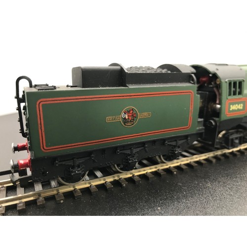 265 - Wrenn W2236 4-6-2 West Country OO Locomotive 'Dorchester' 34042 BR Green, Boxed with Rings (Very Goo... 