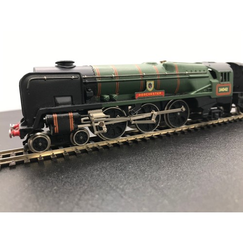 265 - Wrenn W2236 4-6-2 West Country OO Locomotive 'Dorchester' 34042 BR Green, Boxed with Rings (Very Goo... 