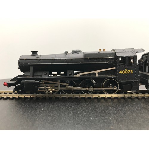 333 - Hornby Dublo 2-Rail 2224 Class 8F 2-8-0 48073 in BR black with late crest, not Original box (Fair), ... 