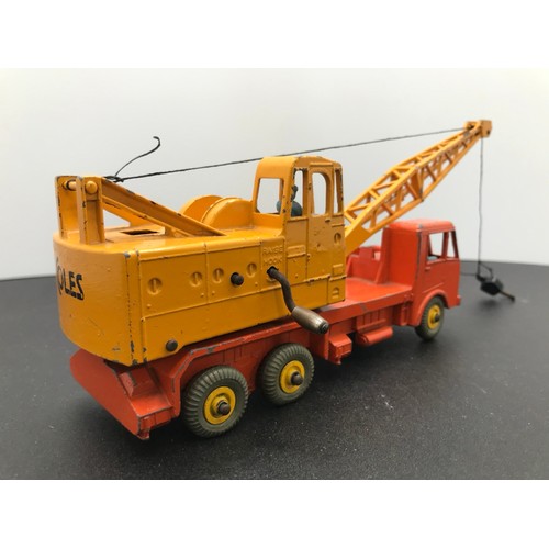 33 - Dinky Supertoys 972 20-Ton Lorry Mounted Crane 