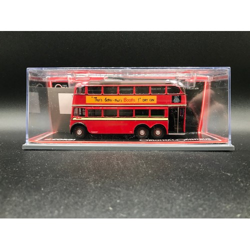 28 - Four Corgi Original Omnibus 1:76 scale and Two OO Classic Transport Treasures in Cases, 43701 Q1 Tro... 